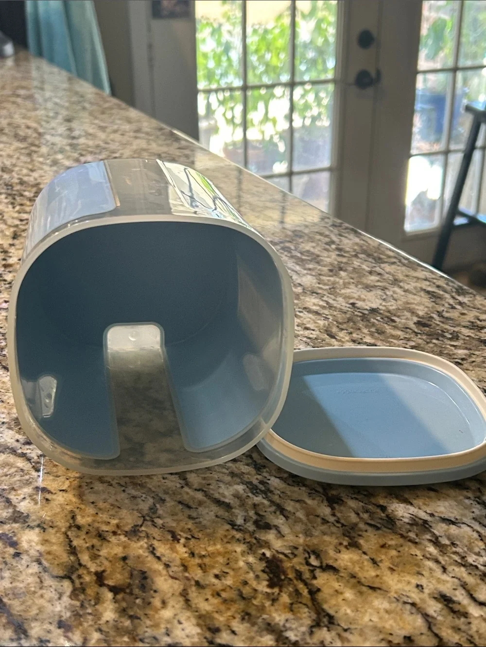 Tupperware durable light